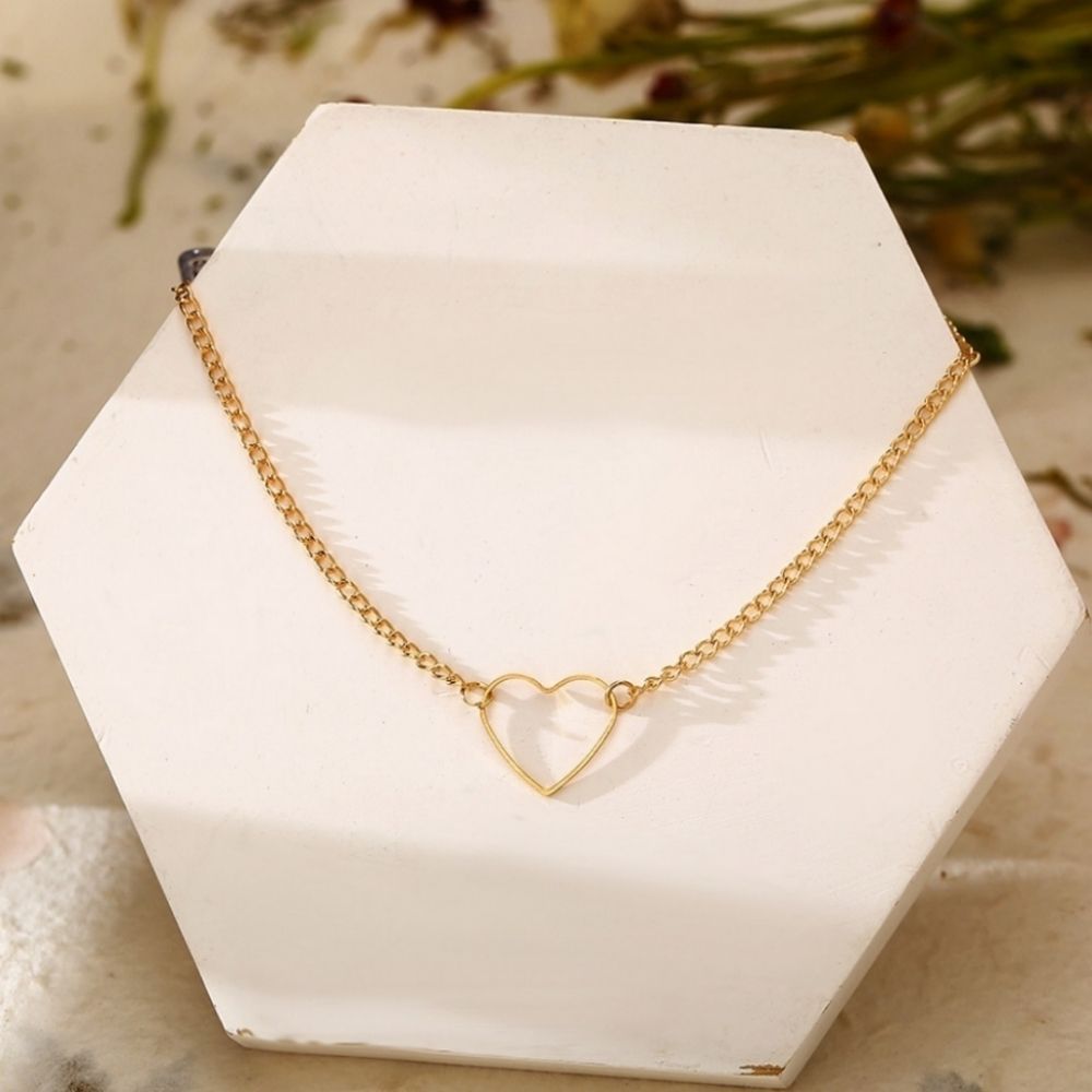 Gold Heart Choker Necklace